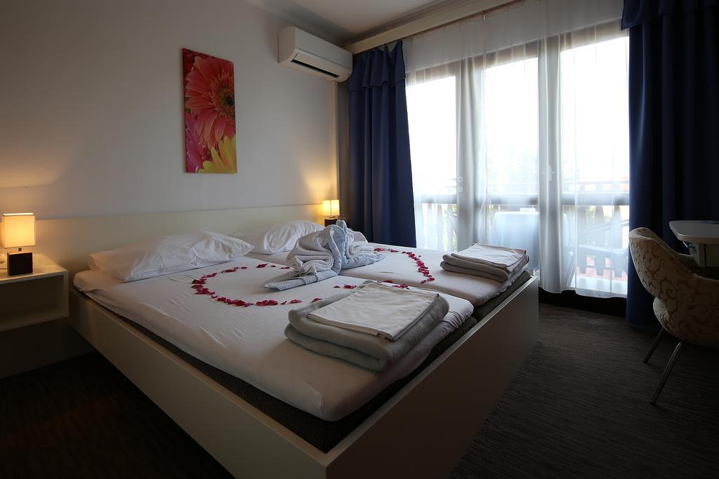 Guest House Zeba & Riviera سيلو المظهر الخارجي الصورة