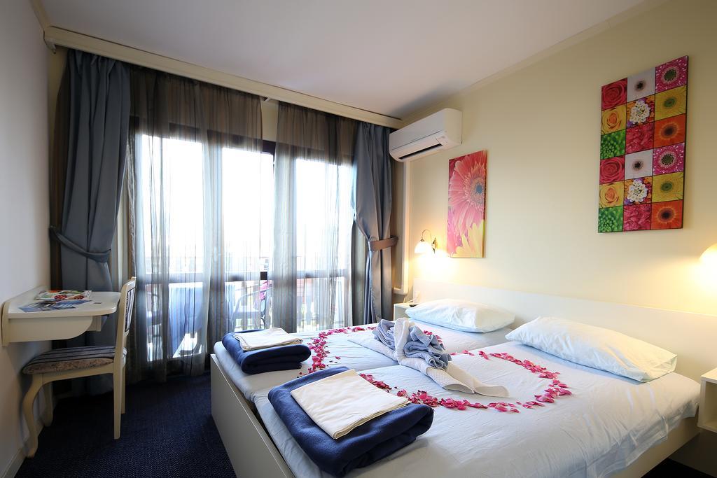 Guest House Zeba & Riviera سيلو المظهر الخارجي الصورة
