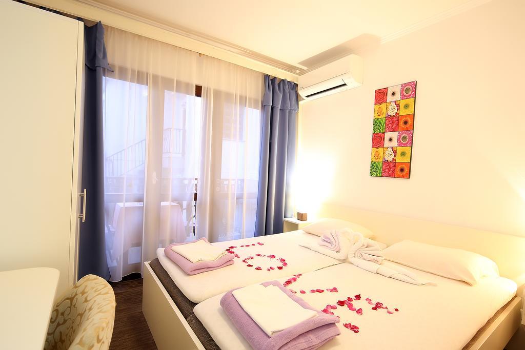 Guest House Zeba & Riviera سيلو المظهر الخارجي الصورة