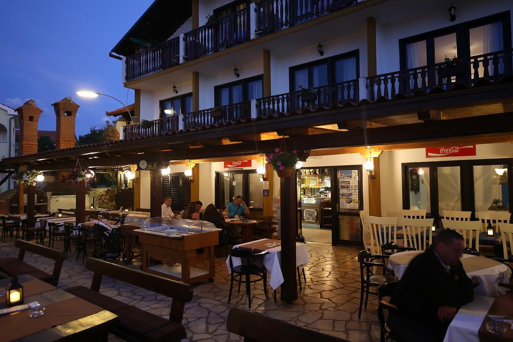 Guest House Zeba & Riviera سيلو المظهر الخارجي الصورة