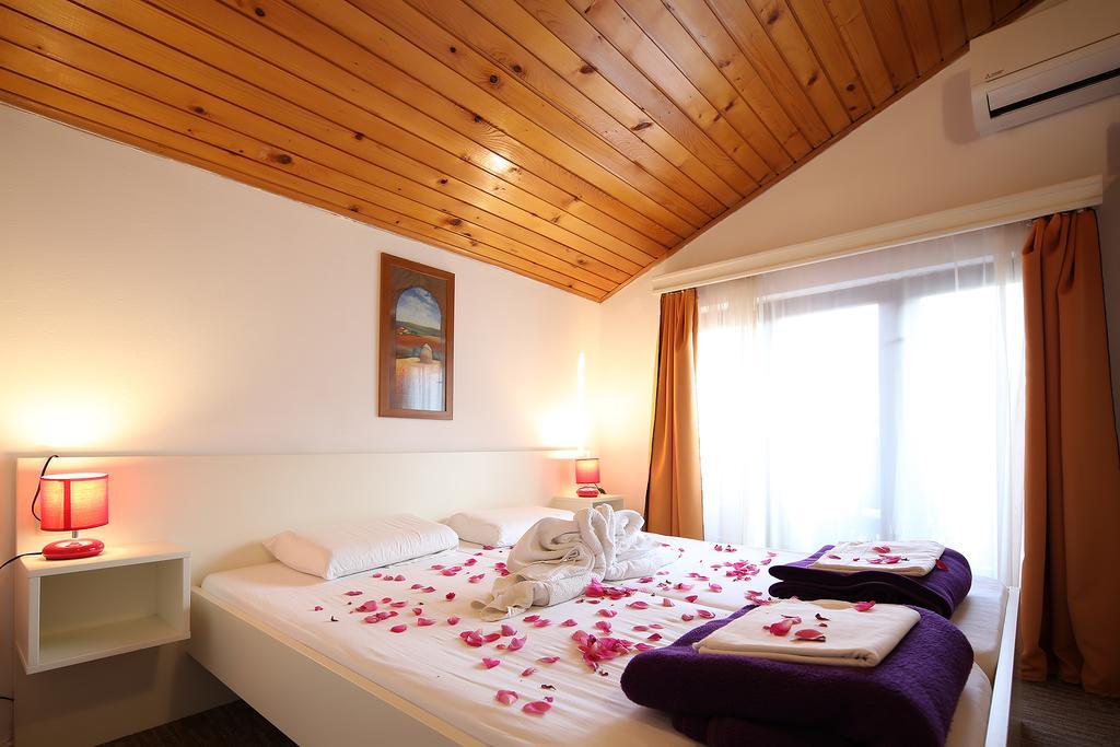 Guest House Zeba & Riviera سيلو المظهر الخارجي الصورة