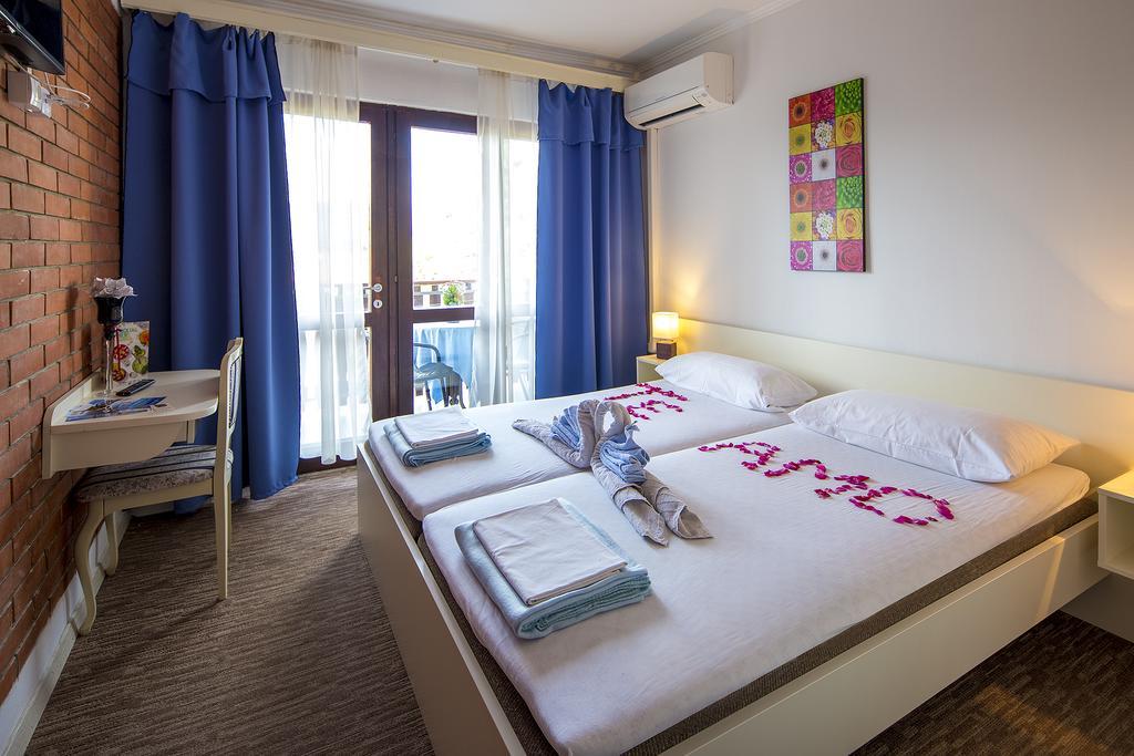 Guest House Zeba & Riviera سيلو المظهر الخارجي الصورة