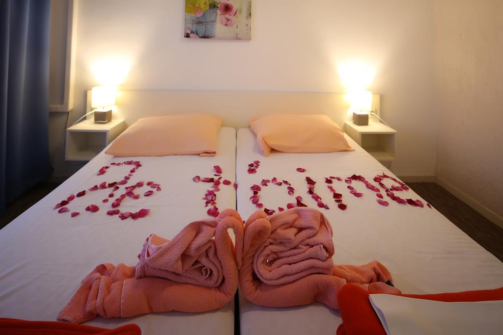 Guest House Zeba & Riviera سيلو المظهر الخارجي الصورة