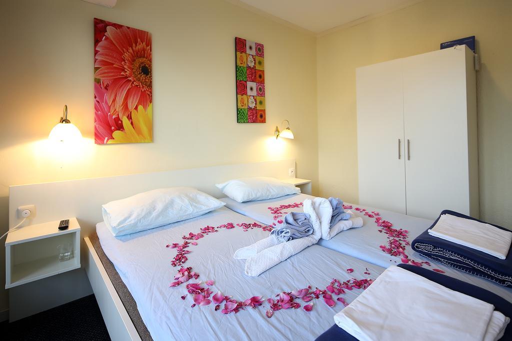 Guest House Zeba & Riviera سيلو المظهر الخارجي الصورة