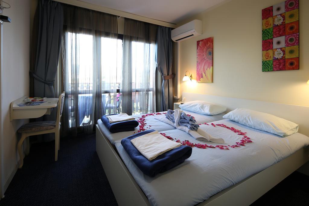 Guest House Zeba & Riviera سيلو المظهر الخارجي الصورة